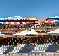 Victoria Hotel Bistro - Holiday Sunshine Coast