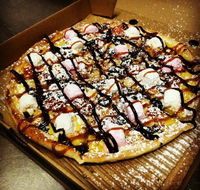 Creative Pizza - Holiday Sunshine Coast