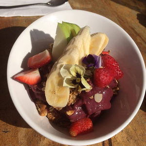 Goji Granola Bar and Cafe