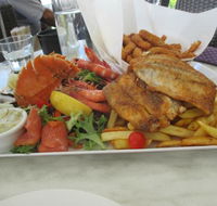 Sunset Waterfront Cafe Bar  Grill - Sunshine Coast Tourism