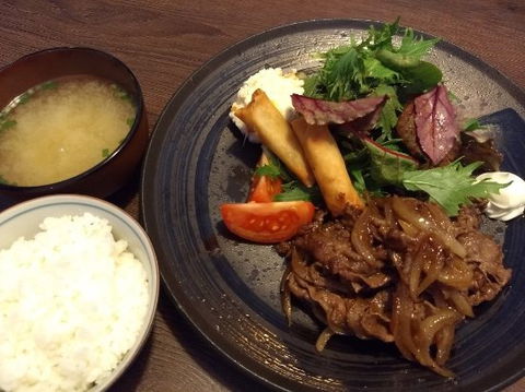 Wai-Wai Dining - Sunshine Coast Tourism 0