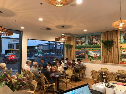 Vietnamese Colour Restaurant - Holiday Sunshine Coast 0