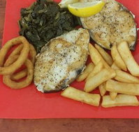 Georges Grill  Seafood and Burgers - Sunshine Coast Tourism