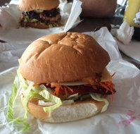 Rocky's Burger Shack - Sunshine Coast Tourism
