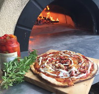 tZAr's Pizza - Holiday Sunshine Coast