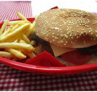 Mel's Diner  takeaway - Sunshine Coast Tourism