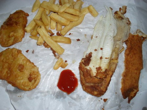 Roddies Fish And Chips - Holiday Sunshine Coast 0