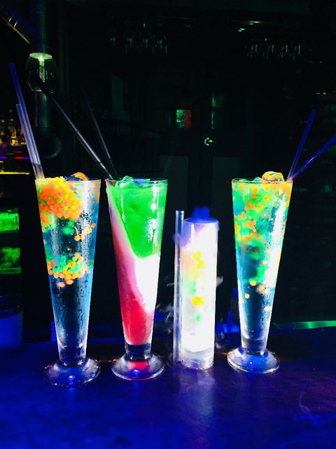 Viscosity Bar - Sunshine Coast Tourism 4