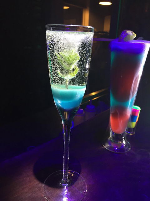 Viscosity Bar - Sunshine Coast Tourism 5