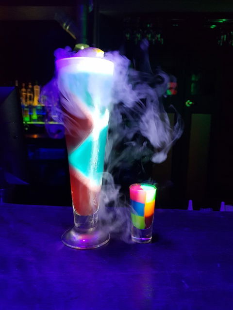 Viscosity Bar - Sunshine Coast Tourism 6