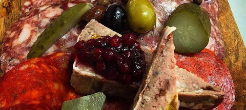 Aquavue Cafe Watersports - Holiday Sunshine Coast 0