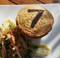 Sevenhill Hotel - Sunshine Coast Tourism