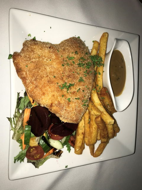 Oasis Restaurant And Bar - Sunshine Coast Tourism 4