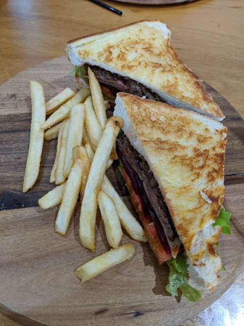 Super Star Cafe - Holiday Sunshine Coast 3