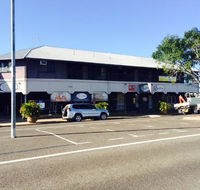 The Burdekin Hotel Restaurant - Holiday Sunshine Coast