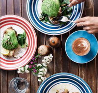 The Early Bird - Holiday Sunshine Coast