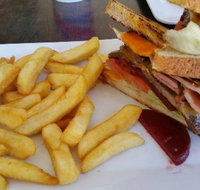 Trinity Beach Bar  Grill - Sunshine Coast Tourism