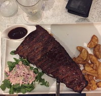 Trinity Beach Tavern - Sunshine Coast Tourism