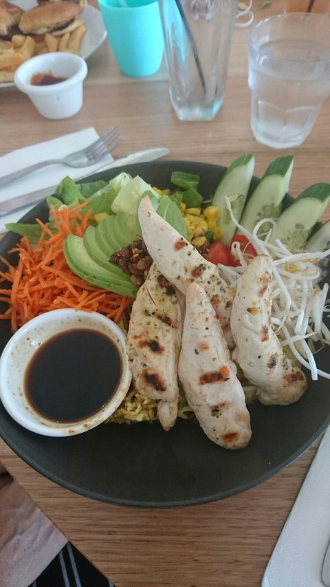 Trinity Beach Tavern - Holiday Sunshine Coast 6