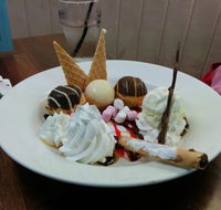Victoria Hotel - Sunshine Coast Tourism