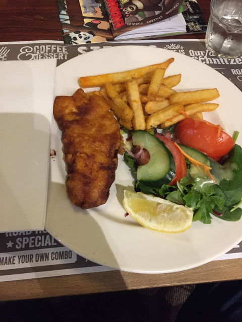 Kings Beach Tavern - Holiday Sunshine Coast 4