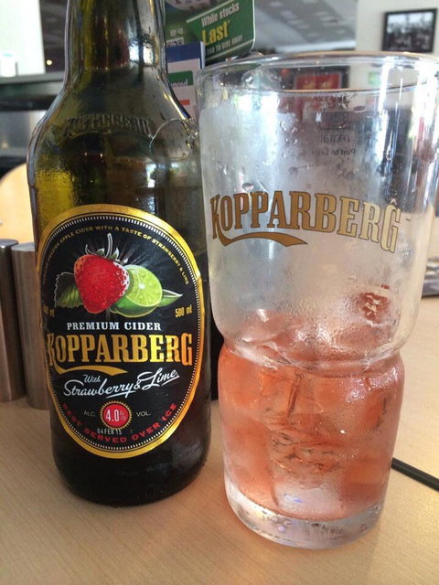 Metropolitan Hotel - Sunshine Coast Tourism 1