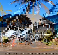 Peeramon Hotel - Sunshine Coast Tourism