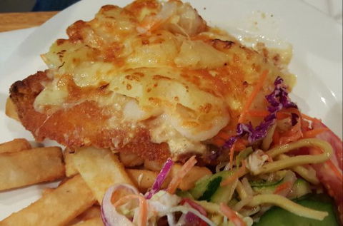Tannum Sands Beach Bar & Grill - Holiday Sunshine Coast 0