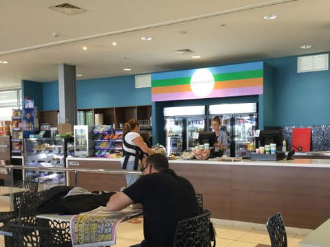 Whitsunday Coast Airport Cafe - Holiday Sunshine Coast 0