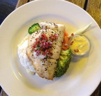 Albion Hotel Restaurant - Sunshine Coast Tourism