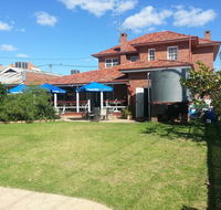 Creek Cafe - Holiday Sunshine Coast