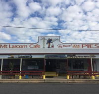 Mount Larcom Cafe - Holiday Sunshine Coast