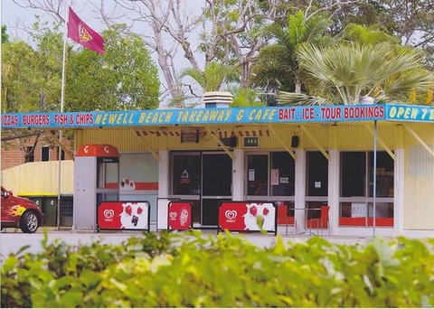 Newell Beach Takeaway And Cafe - Sunshine Coast Tourism 0