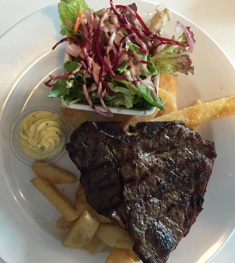 Restaurant Central Hotel - Sunshine Coast Tourism 1