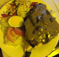 The Central Hotel Restaurant - Sunshine Coast Tourism