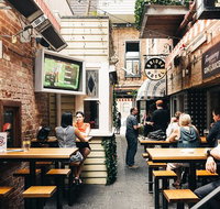Bridge Hotel - Holiday Sunshine Coast