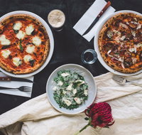 Santoni Pizza Bar - Holiday Sunshine Coast