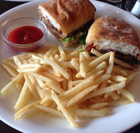 Blue Note Cafe  Bar - Holiday Sunshine Coast