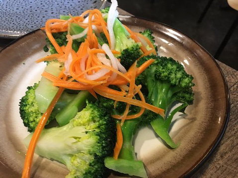 Pho N Roll - Holiday Sunshine Coast 0