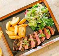 Station Hotel - Holiday Sunshine Coast