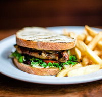 The Glenferrie Hotel - Holiday Sunshine Coast