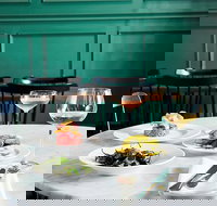 Copper Pot - Holiday Sunshine Coast