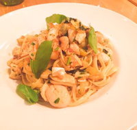 Mimi's Restaurant - Holiday Sunshine Coast