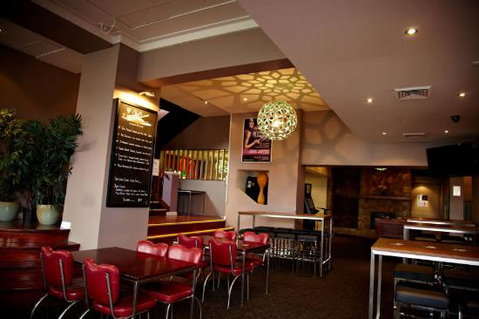 Palace Hotel - Holiday Sunshine Coast 0