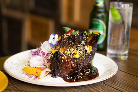 QT Kitchen - Sunshine Coast Tourism 0