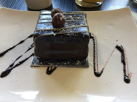 Stuzzi - Sunshine Coast Tourism 0