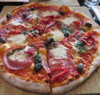 Acqua e Farina Woodfire Pizzeria - Sunshine Coast Tourism