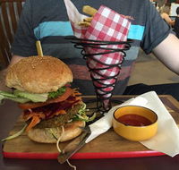 Dolly's Sister - Sunshine Coast Tourism