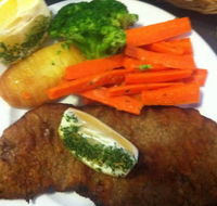 Lipari Cafe Bar Restaurant - Sunshine Coast Tourism