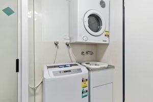 The Coffee House Apartments & Bistro - Sunshine Coast Tourism 11